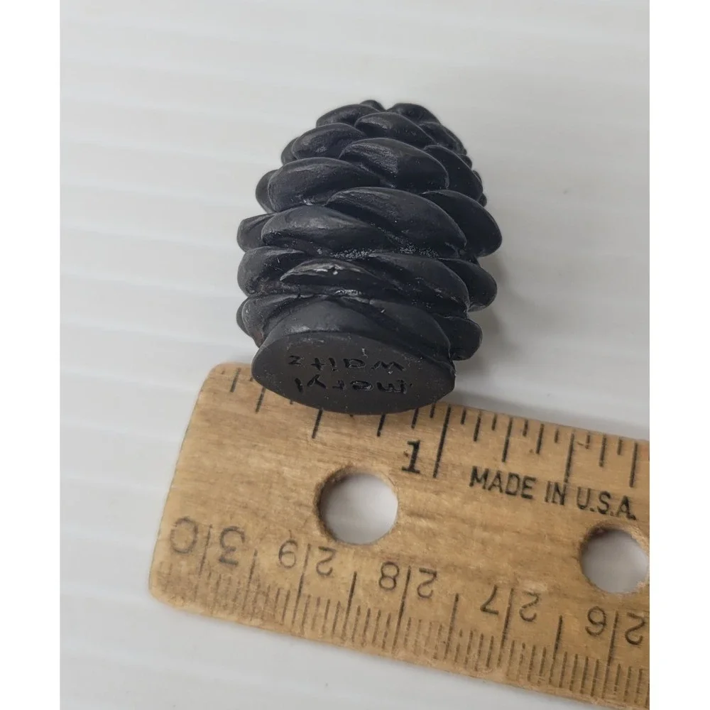 Crate & Barrel Meryl Waitz Place Card Holders 4‎ Pack Pinecones Tablescape NEW